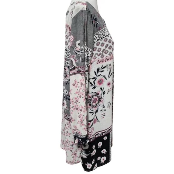 Women's Beautiful Floral Patch Dress with Sheer Split Sleeves and Smocked Wrists - Picture 15 of 16